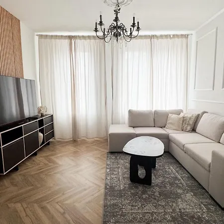 La Casa Avenida